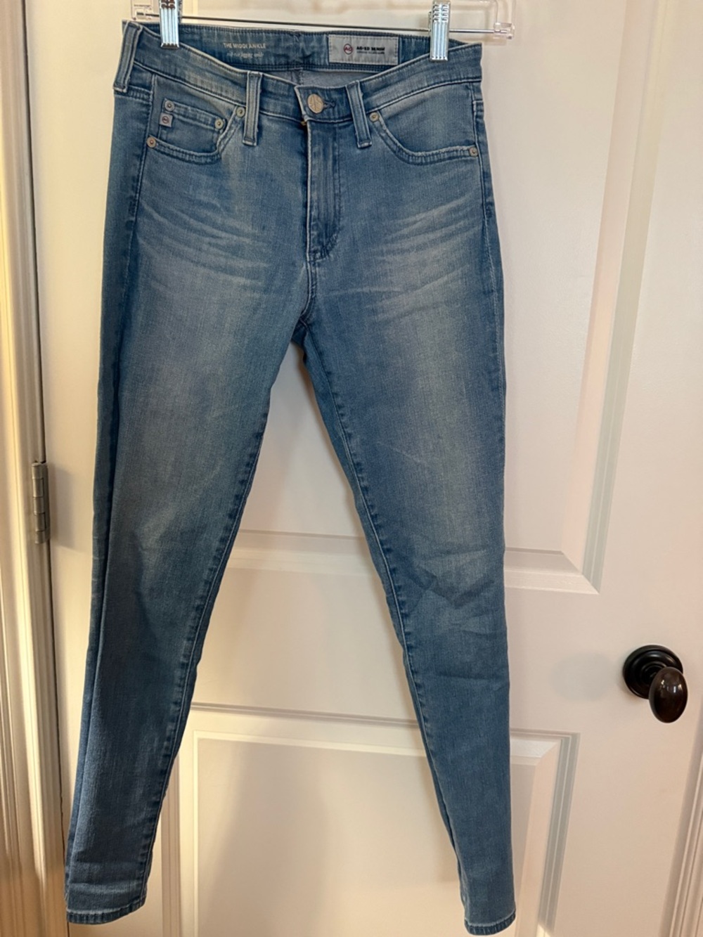 Classic High-Rise Light Blue Women’s Jeans